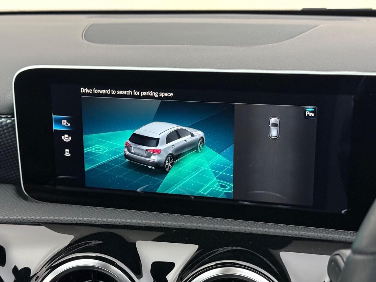 Mercedes-Benz A Class thumbnail Infotainment System