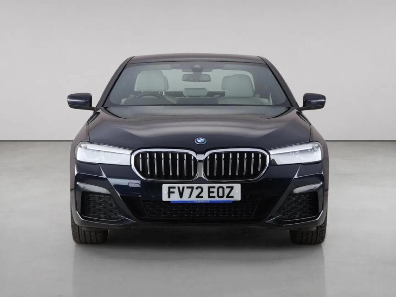 BMW 5 Series thumbnail Front