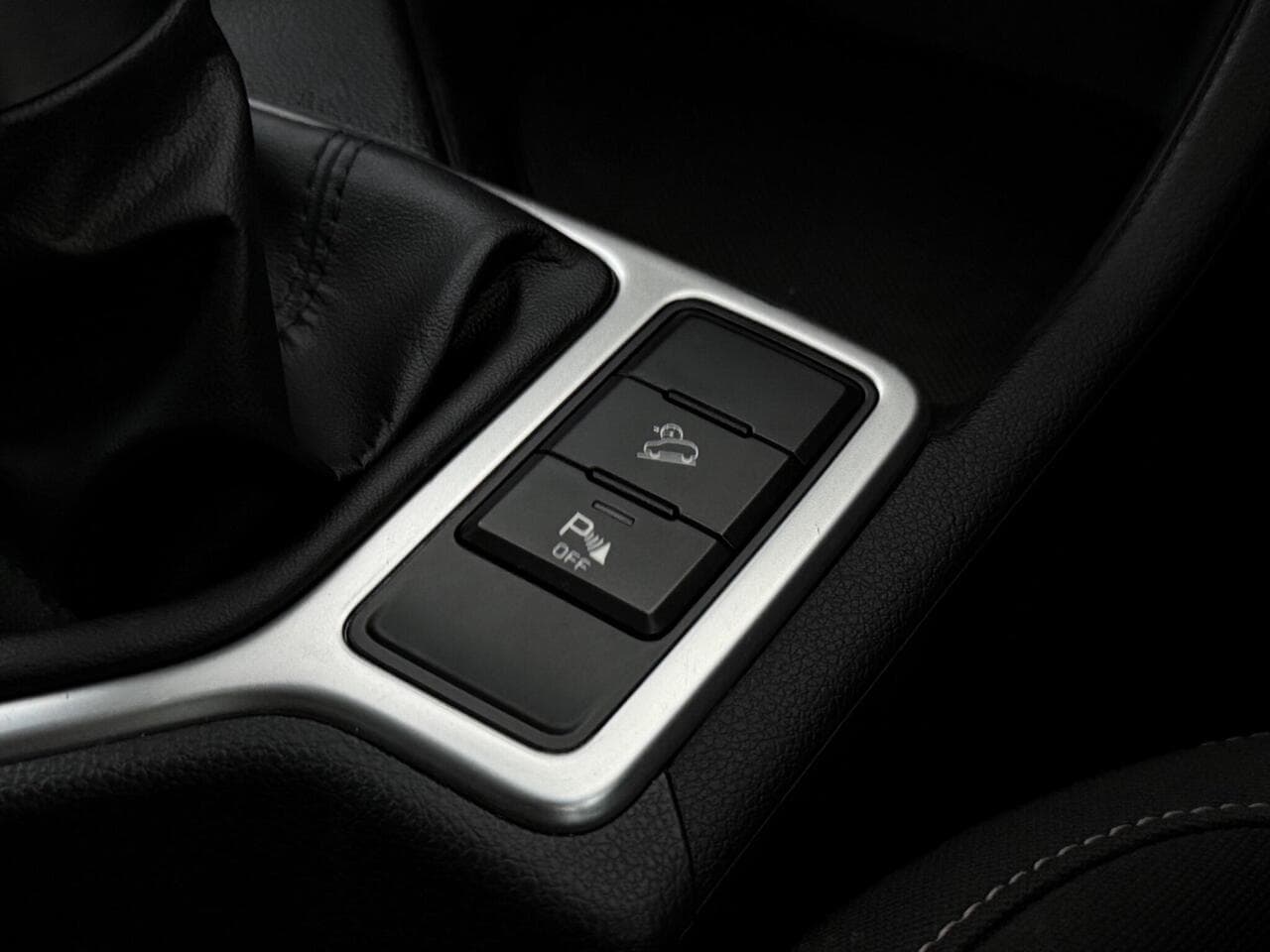 Kia Sportage thumbnail Misc Controls