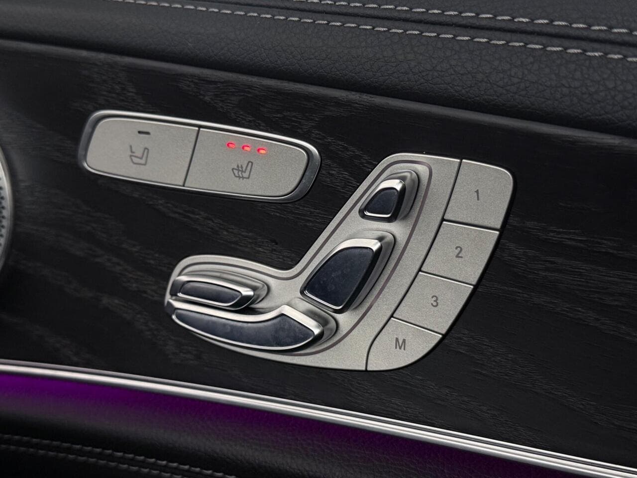 Mercedes-Benz E Class thumbnail Misc Controls