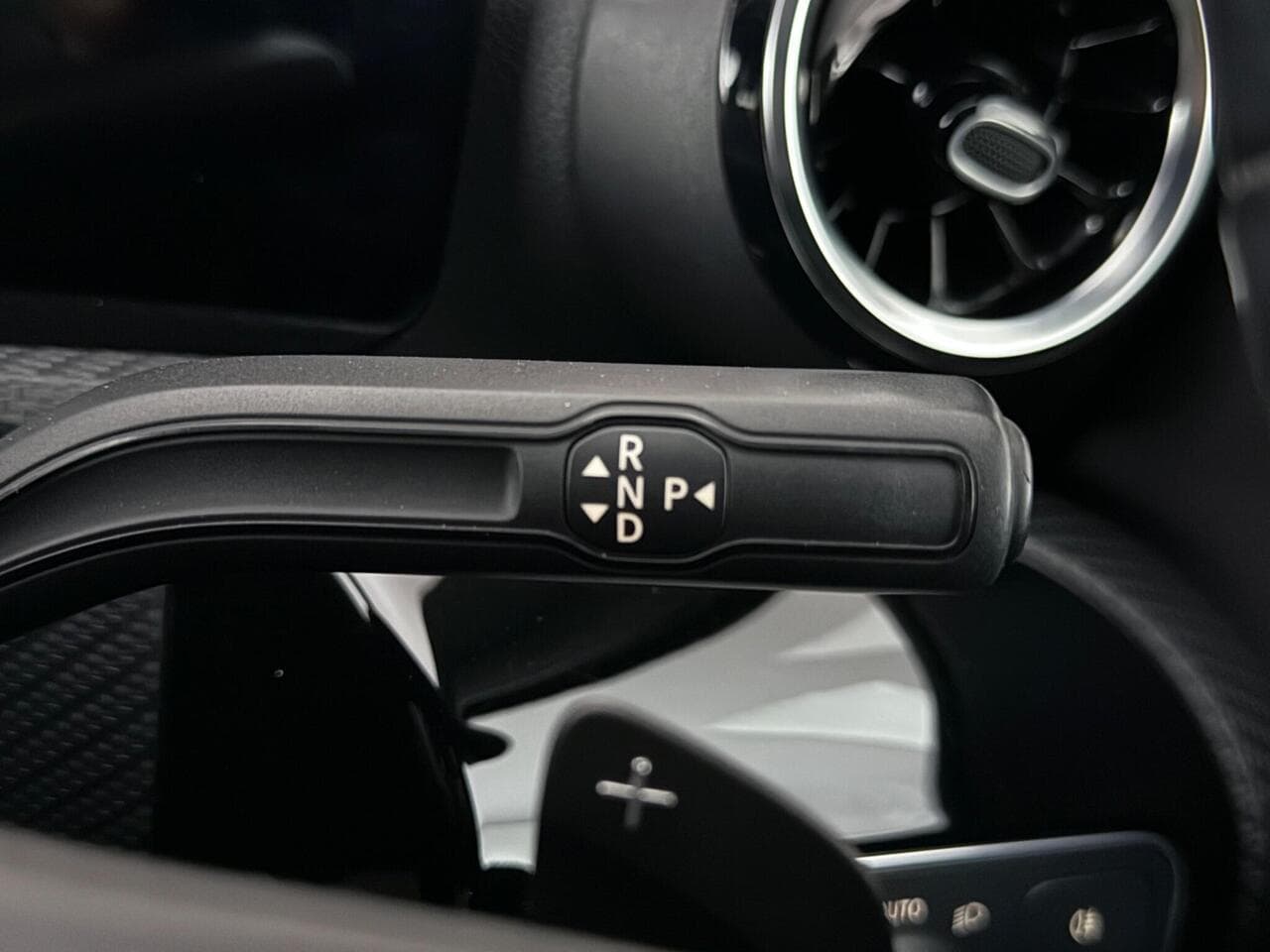 Mercedes-Benz A Class thumbnail Misc Controls