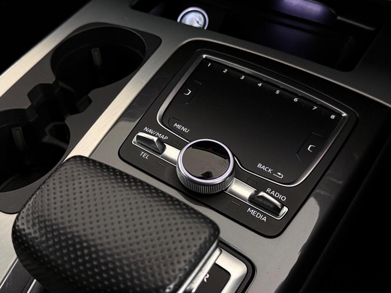 Audi Q7 thumbnail Misc Controls
