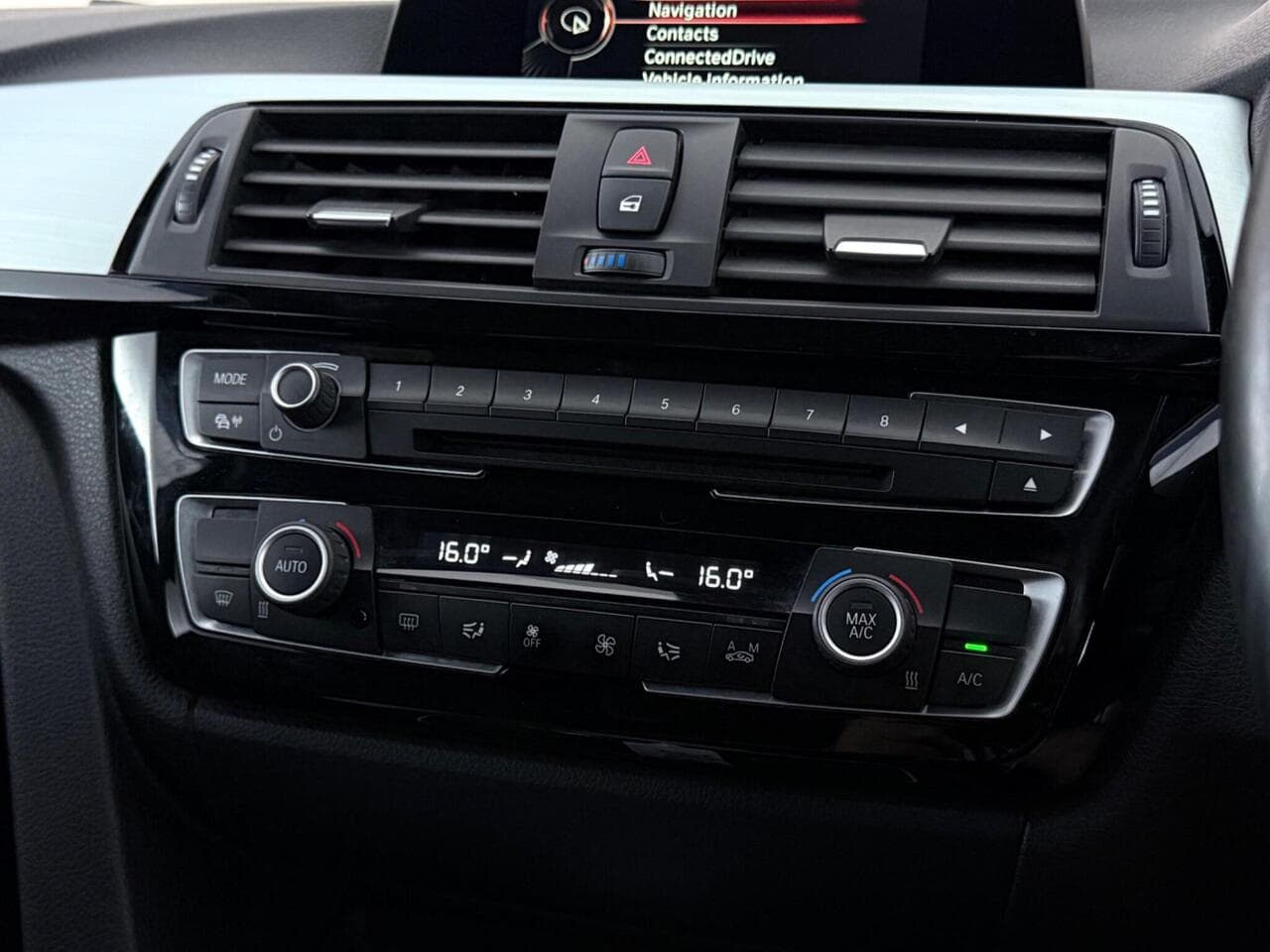 BMW 3 Series thumbnail Infotainment System