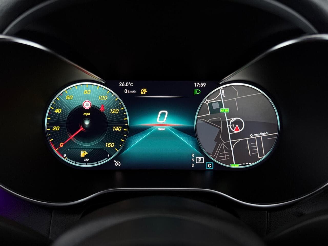 Mercedes-Benz C Class thumbnail Driver Instruments