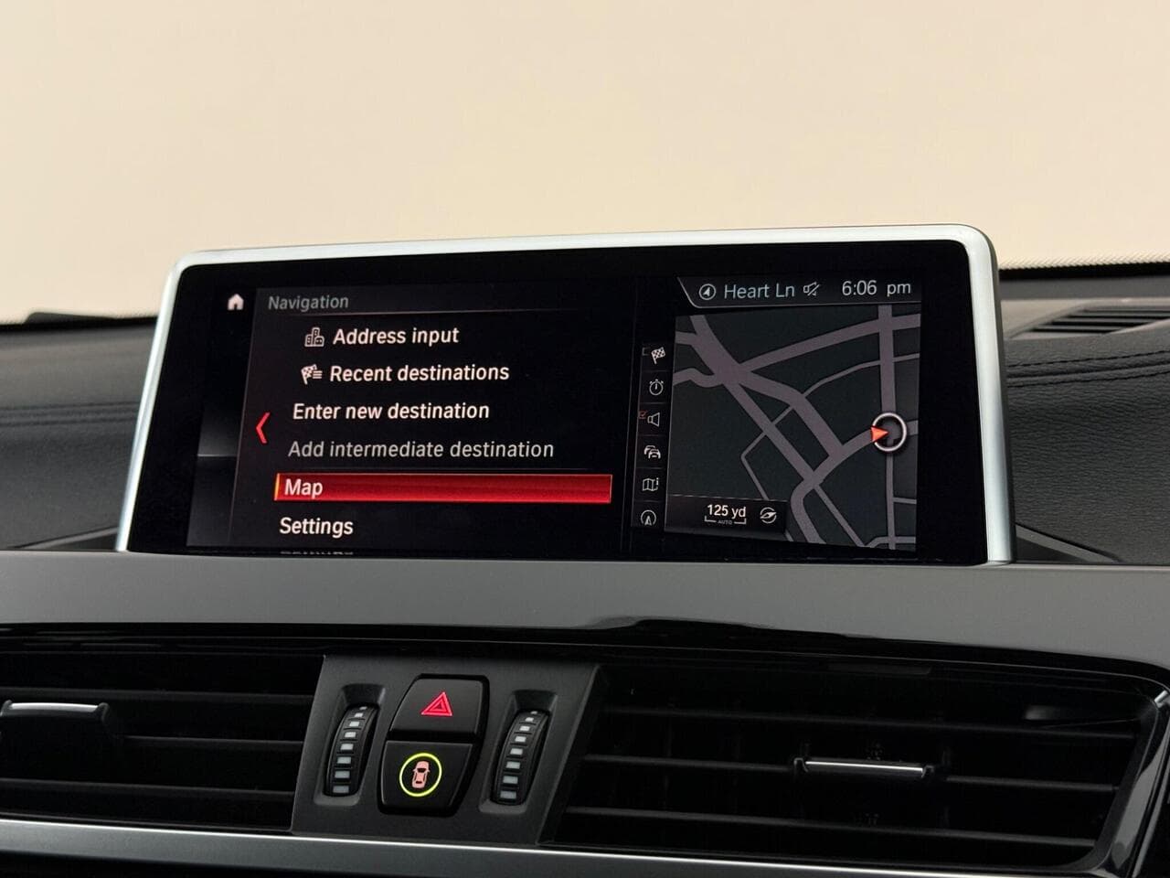 BMW X2 thumbnail Infotainment System