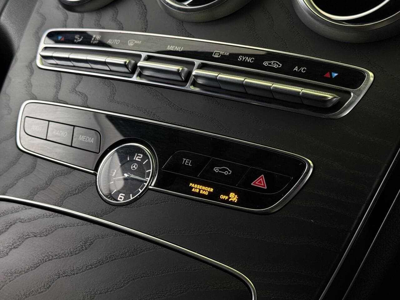 Mercedes-Benz C Class thumbnail Misc Controls