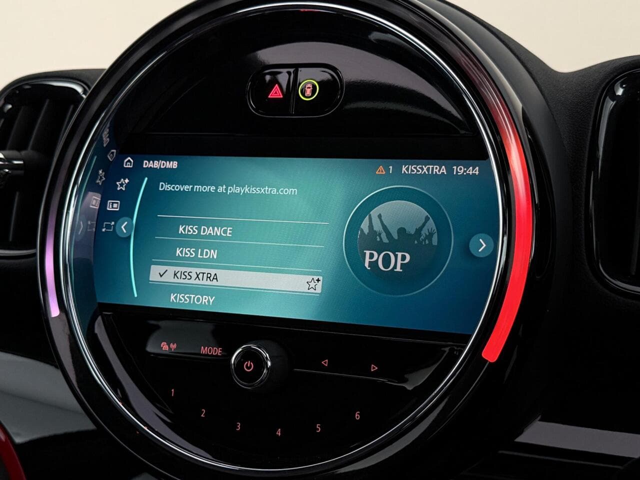 MINI Countryman thumbnail Infotainment System