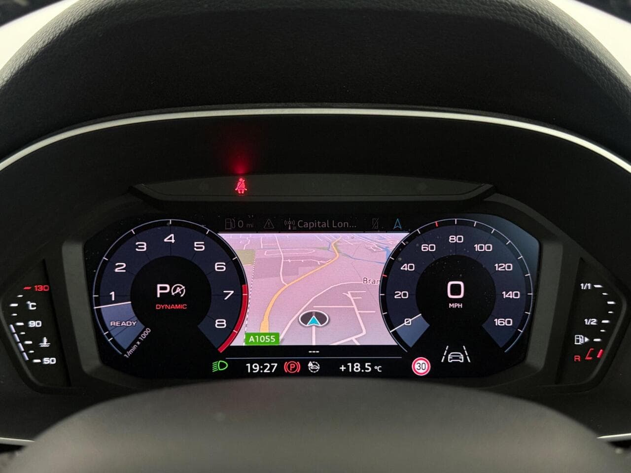 Audi Q3 thumbnail Driver Instruments