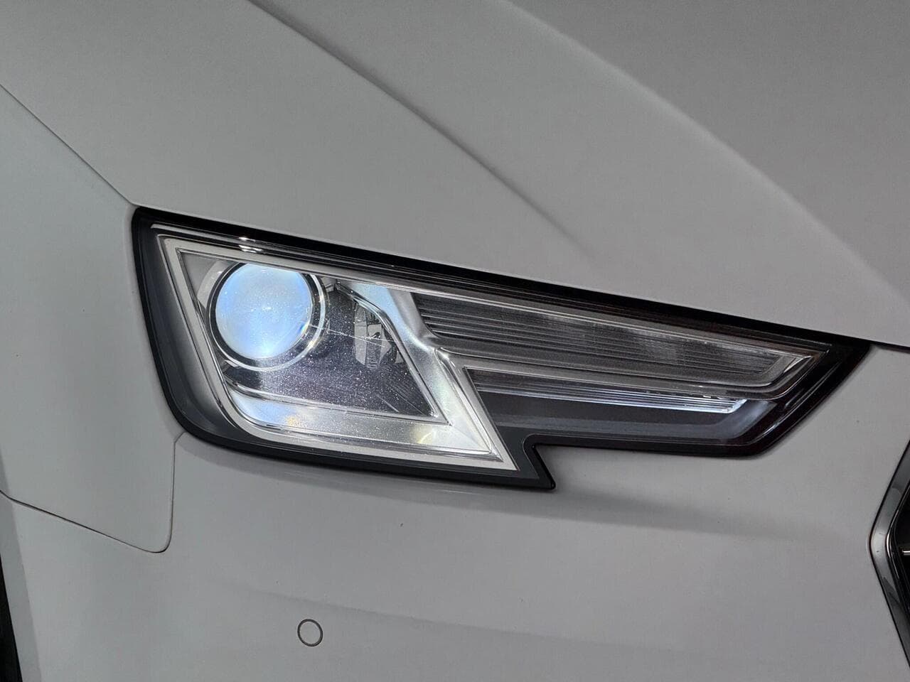 Audi A4 thumbnail Lights Front