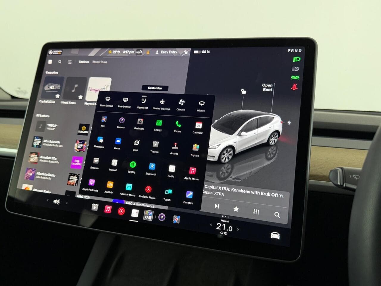 Tesla Model Y thumbnail Infotainment System