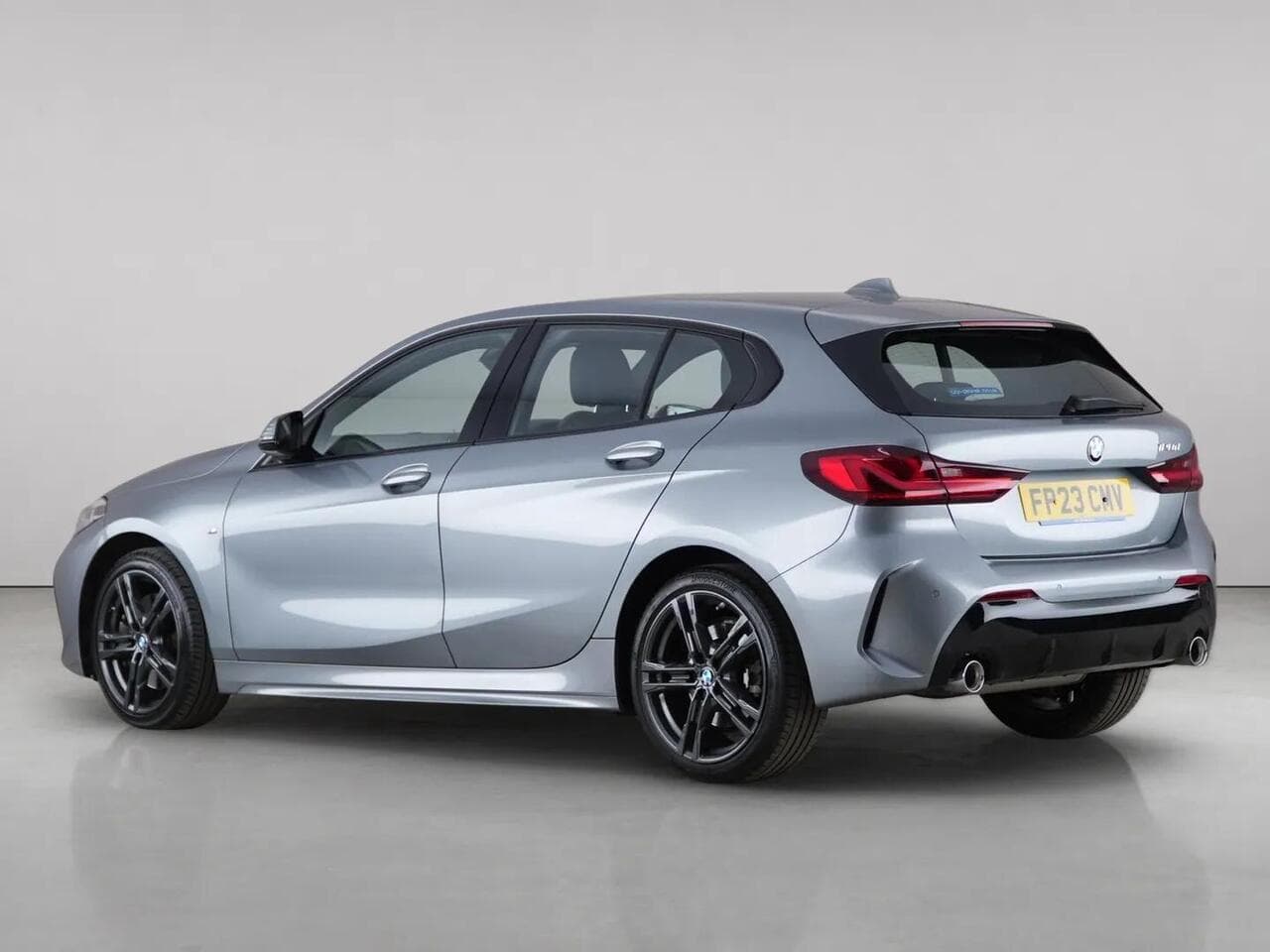 BMW 1 Series thumbnail Rear Left