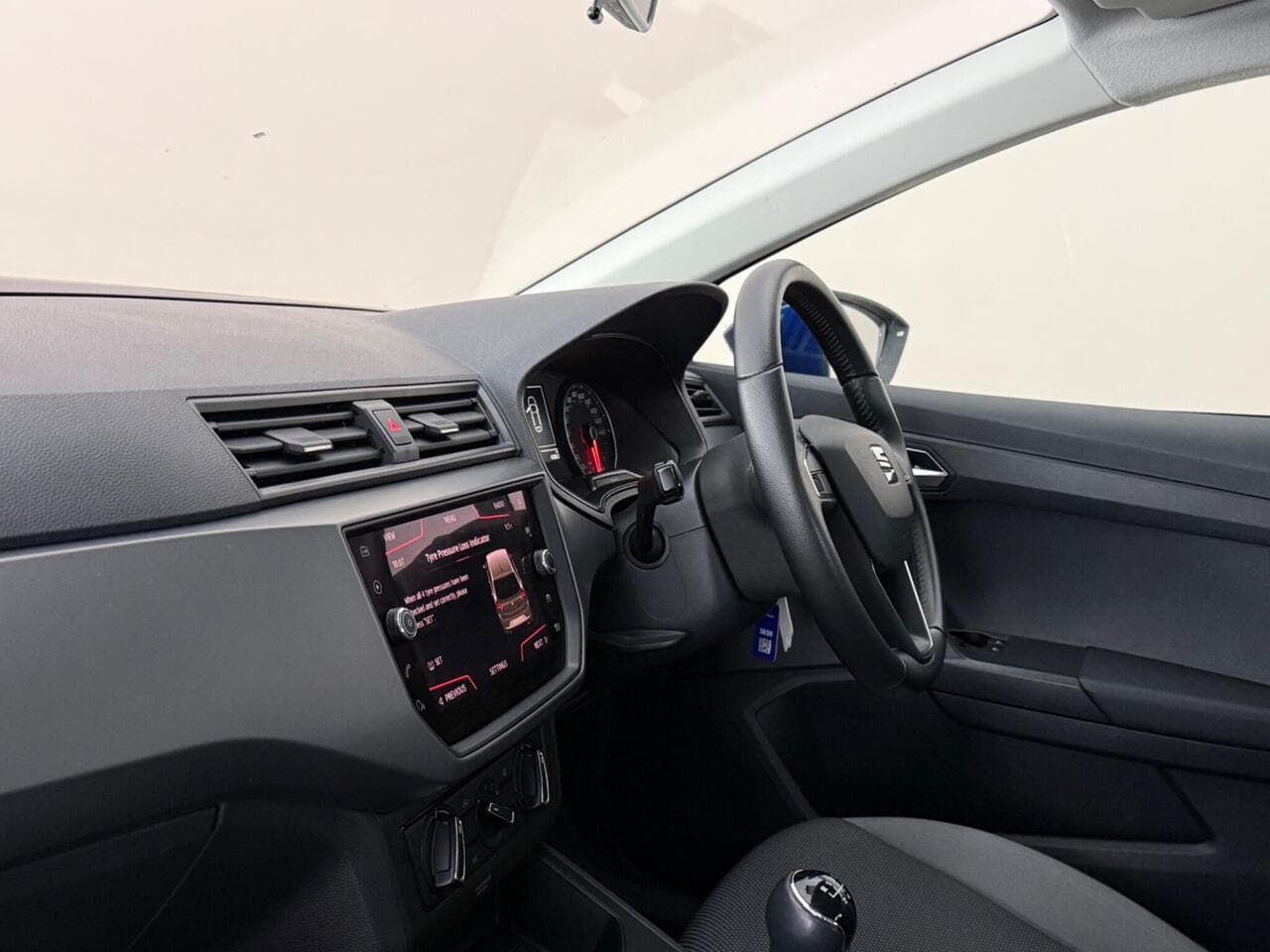 SEAT Ibiza thumbnail Interior Front