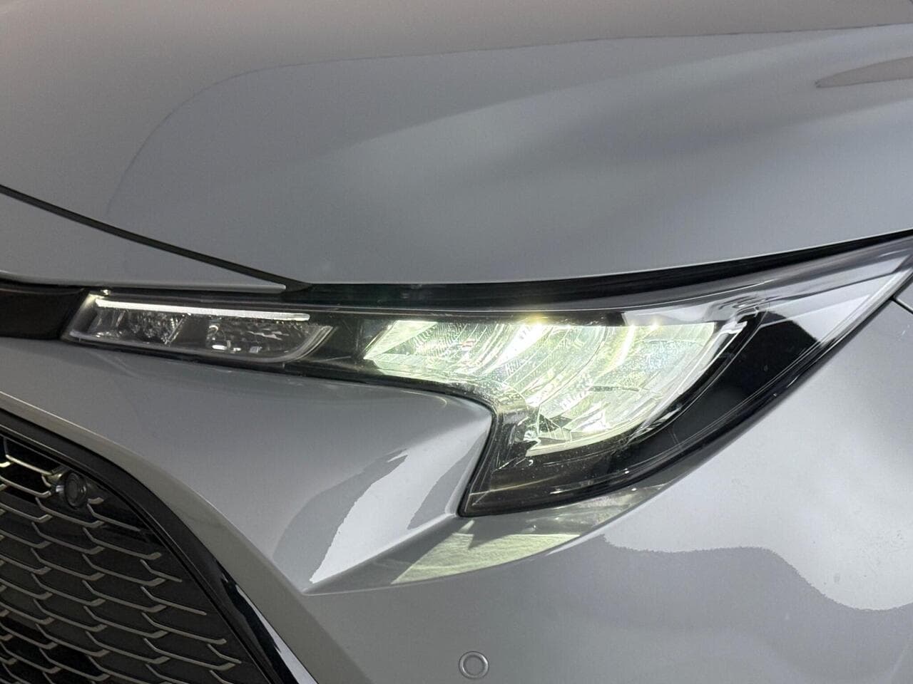 Toyota Corolla thumbnail Lights Front