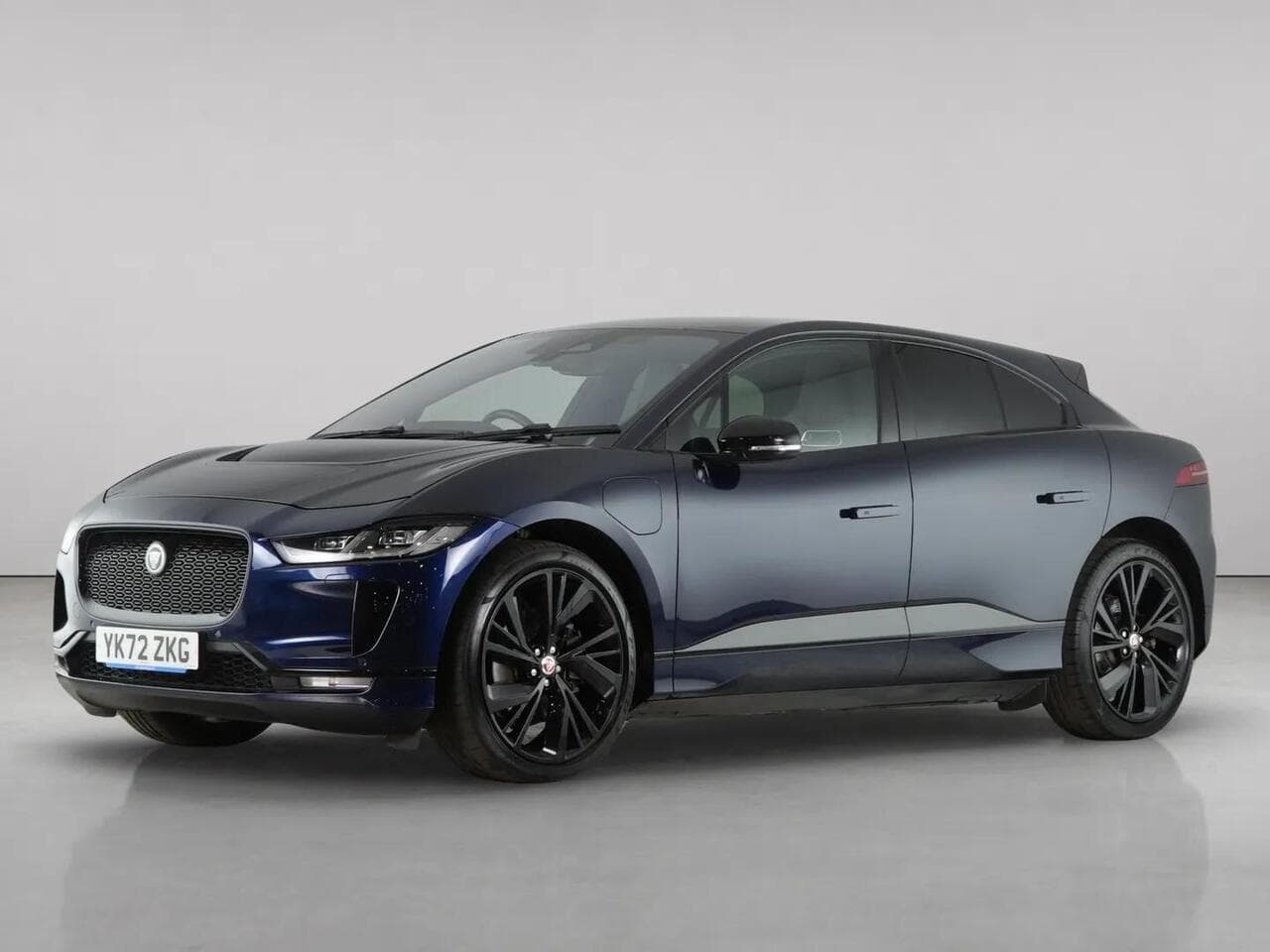 Jaguar I-PACE thumbnail Front Left