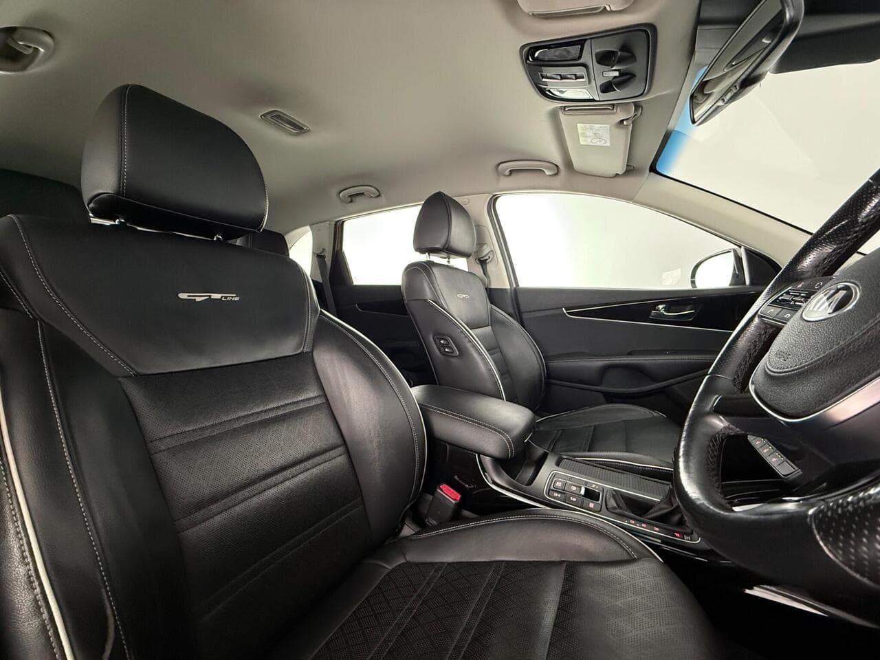 Kia Sorento thumbnail Seat Driver