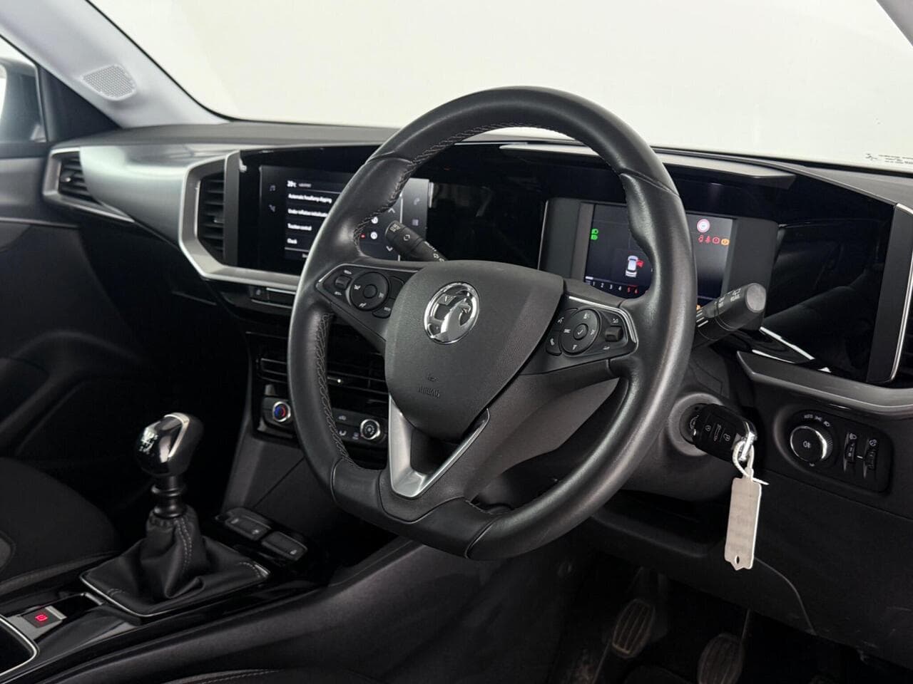 Vauxhall Mokka thumbnail Steering Wheel