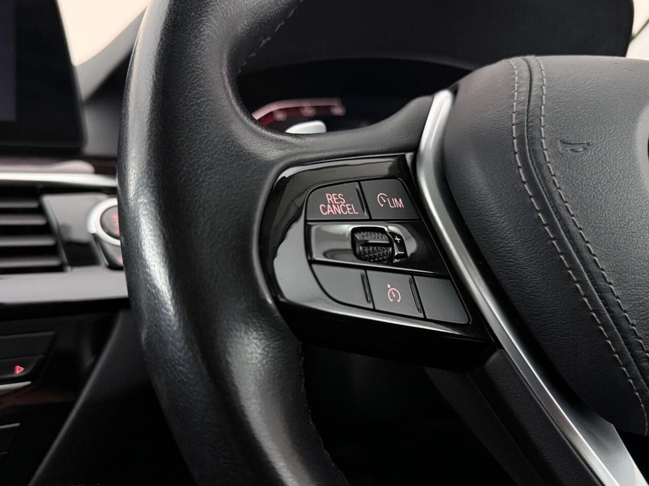 BMW 5 Series thumbnail Misc Controls
