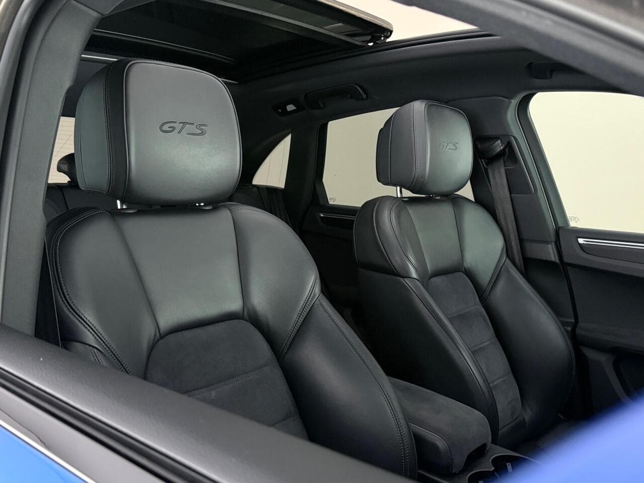 Porsche Macan thumbnail Seat Driver