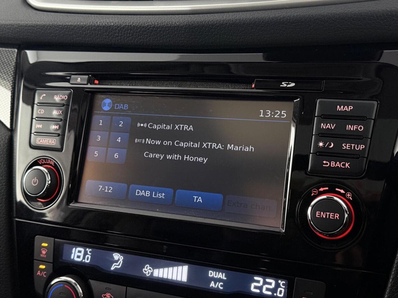 Nissan X-Trail thumbnail Infotainment System