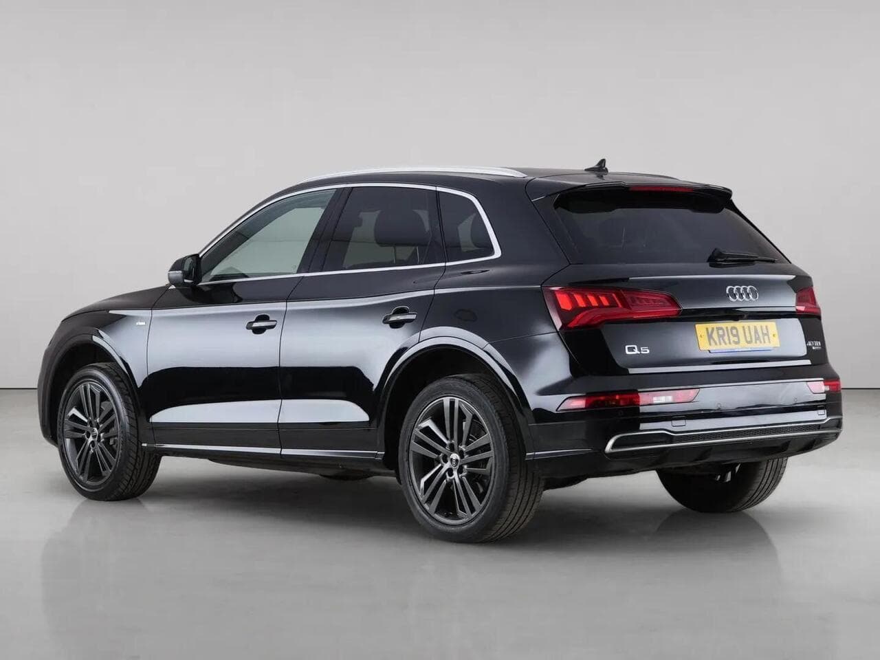 Audi Q5 thumbnail Rear Left