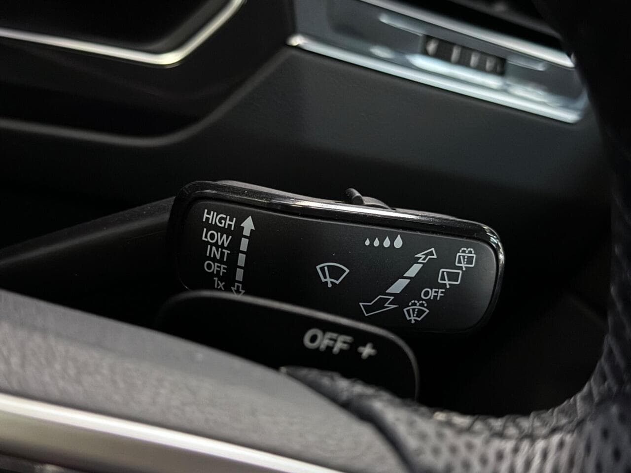 Volkswagen Tiguan thumbnail Misc Controls