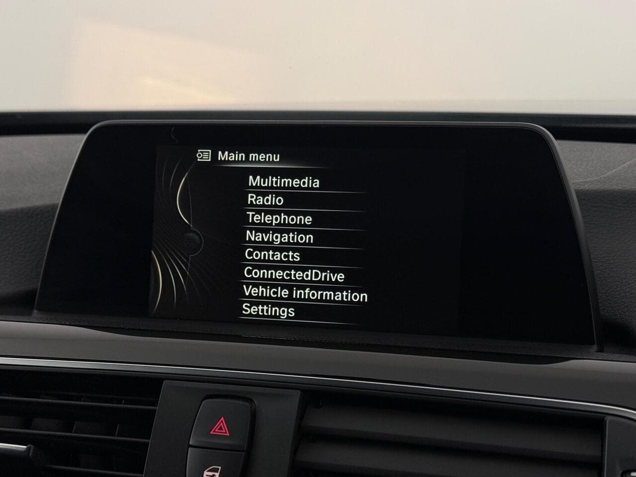 BMW 3 Series thumbnail Infotainment System