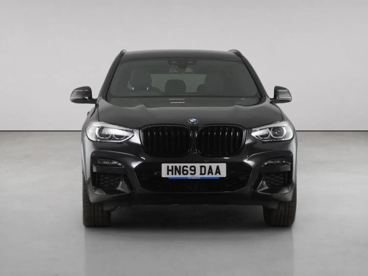 BMW X3 thumbnail Front