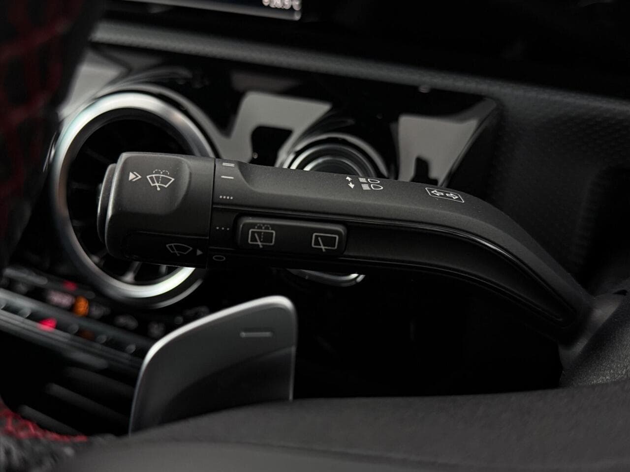 Mercedes-Benz A Class thumbnail Misc Controls