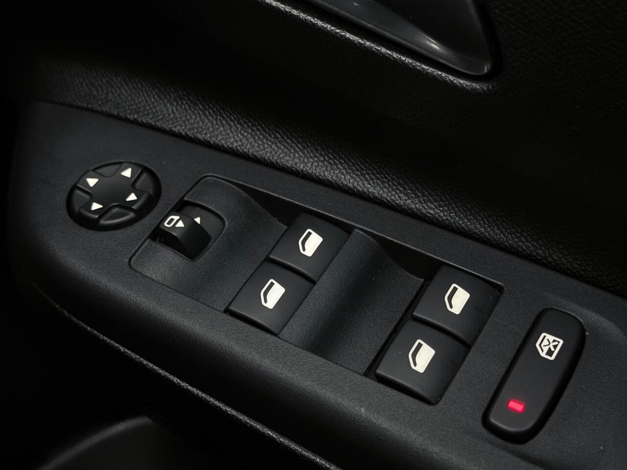 Vauxhall Corsa thumbnail Misc Controls