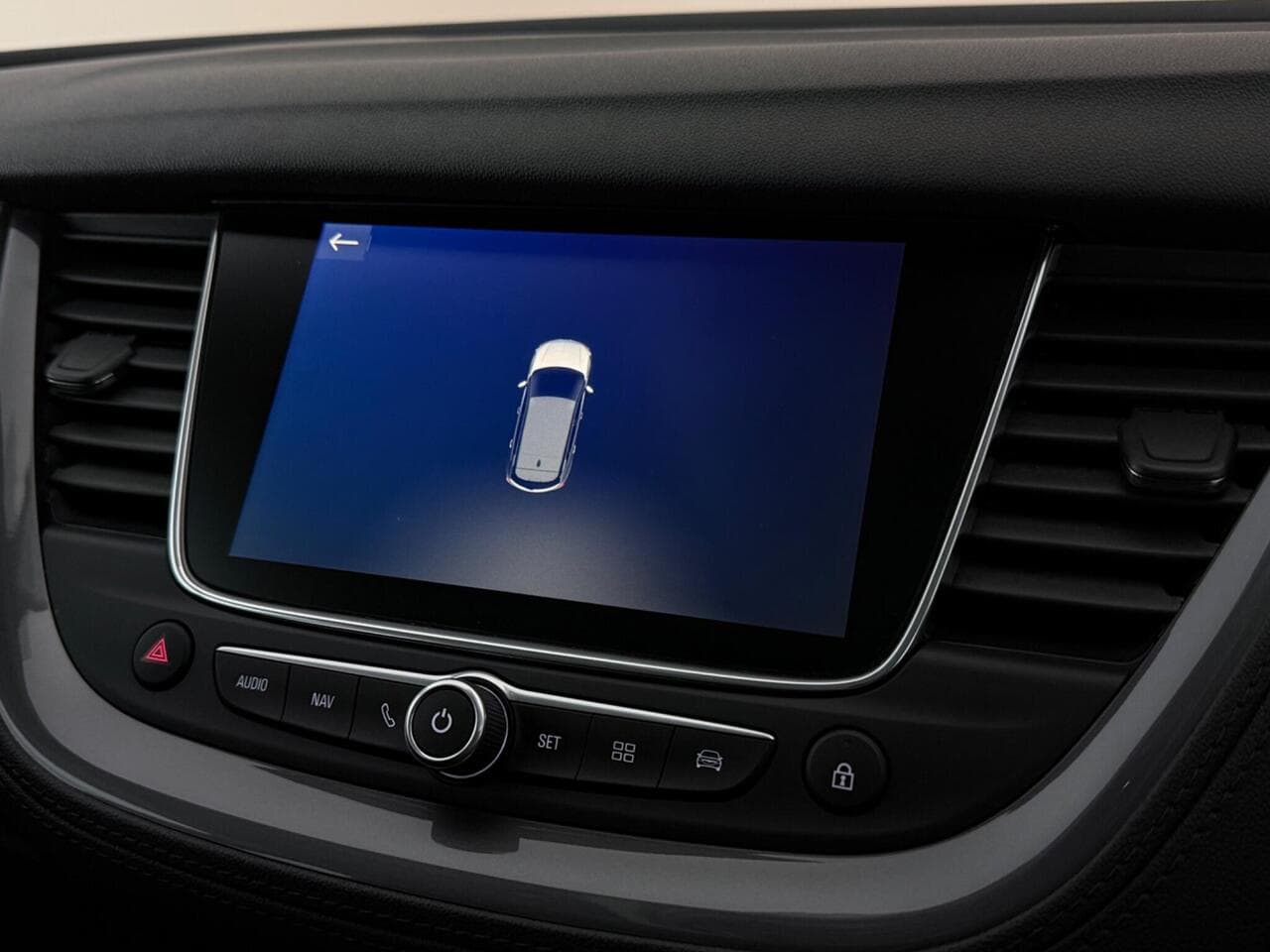Vauxhall Grandland X thumbnail Infotainment System