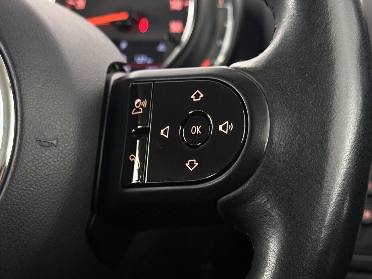 MINI Countryman thumbnail Misc Controls