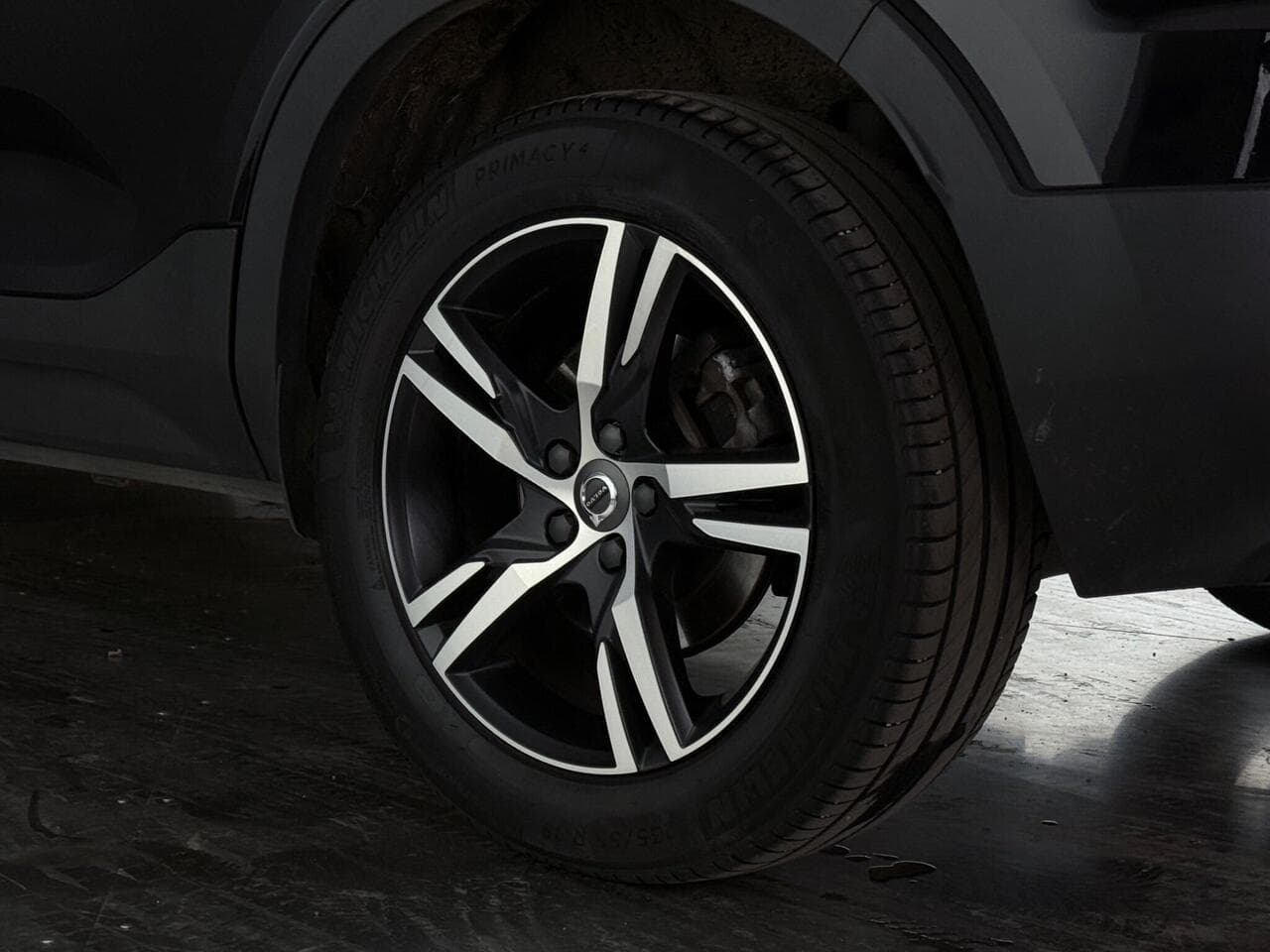 Volvo XC40 thumbnail Wheel
