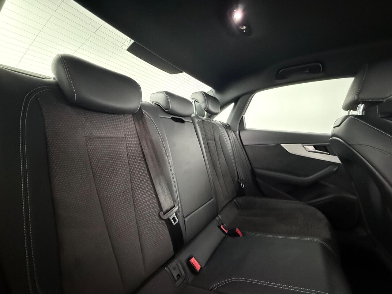 Audi A4 thumbnail Seats Rear