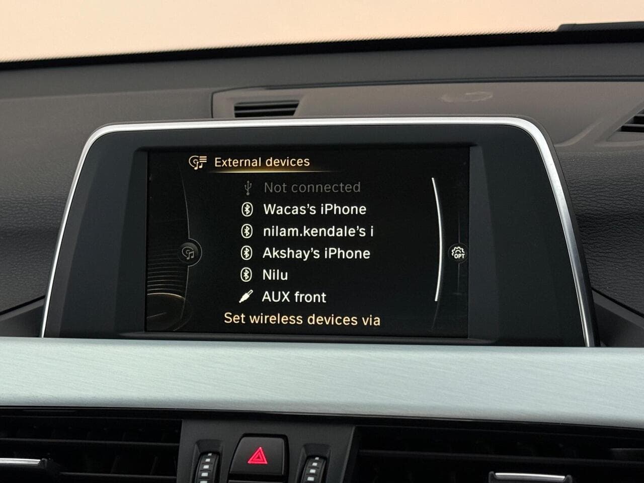BMW X1 thumbnail Infotainment System
