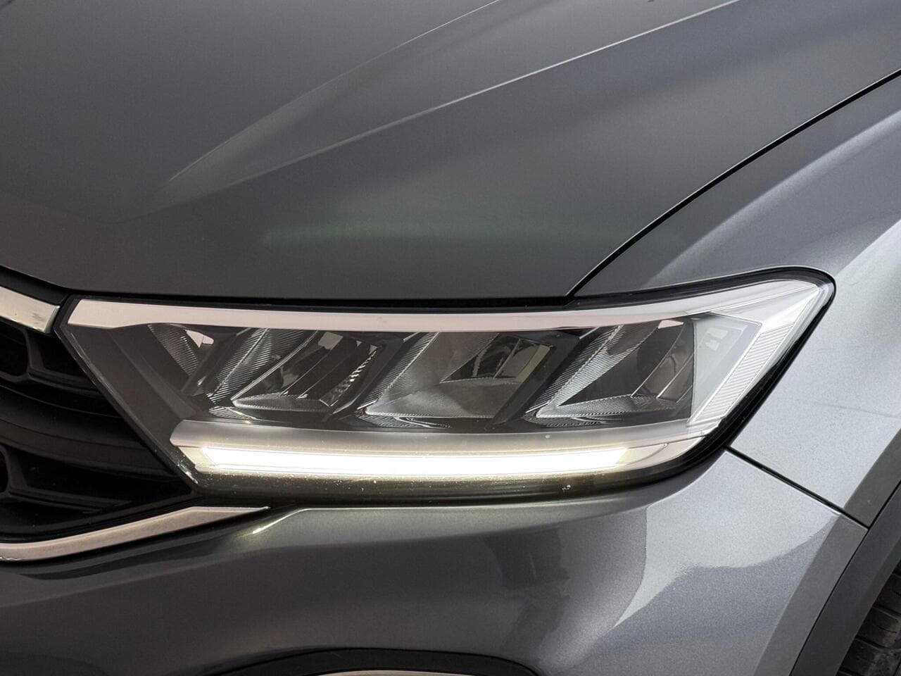 Volkswagen T-Roc thumbnail Lights Front