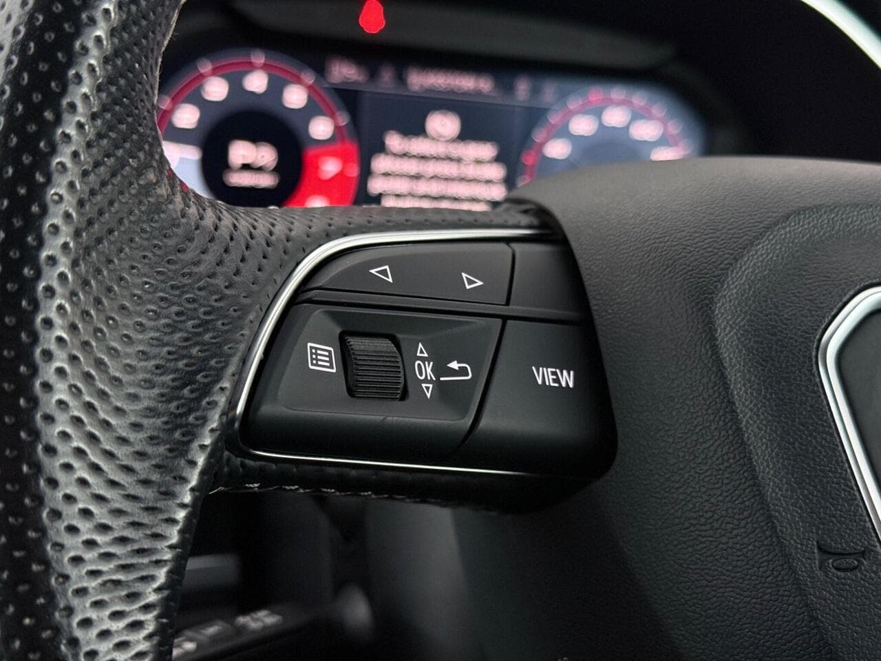 Audi Q3 thumbnail Misc Controls
