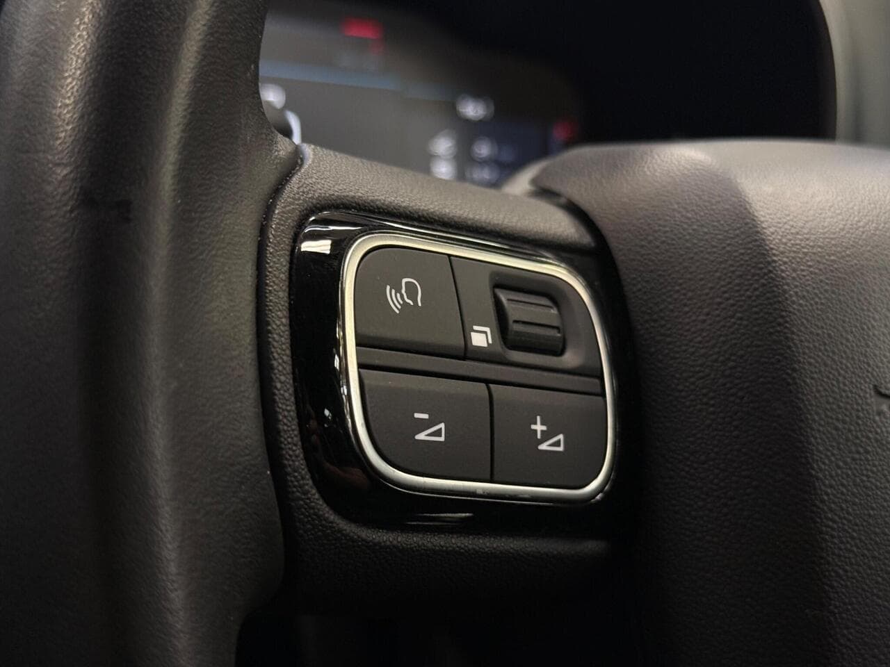 Citroen C5 Aircross thumbnail Misc Controls