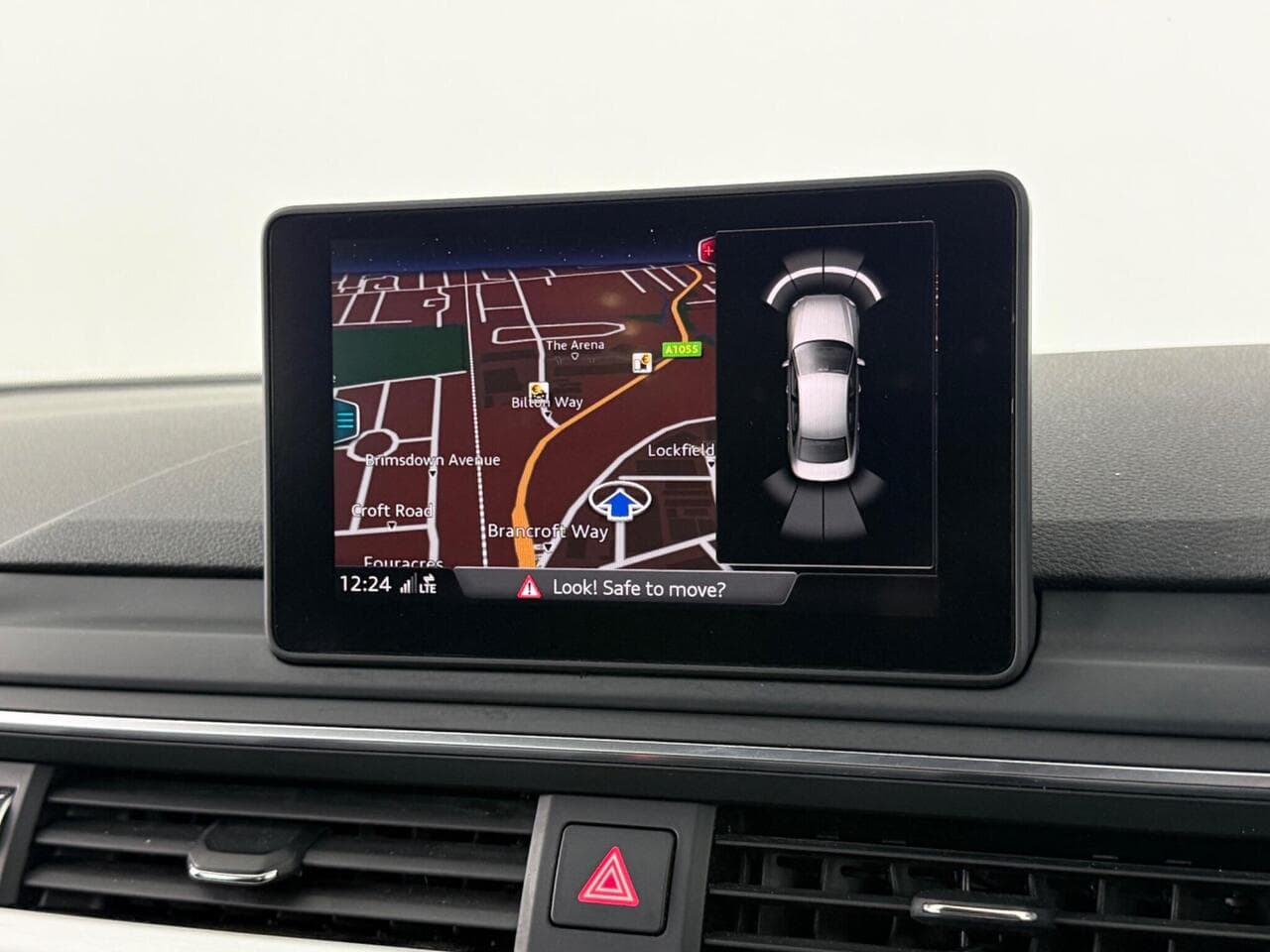Audi A4 thumbnail Infotainment System