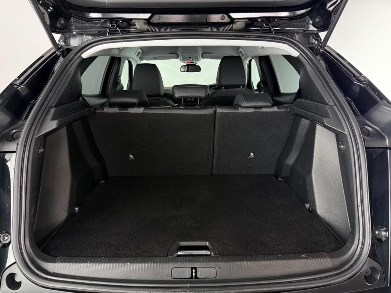 Peugeot 2008 thumbnail Boot