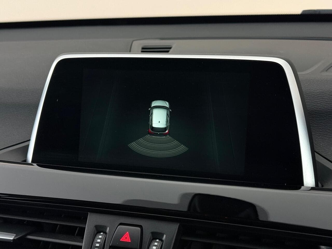 BMW X1 thumbnail Infotainment System