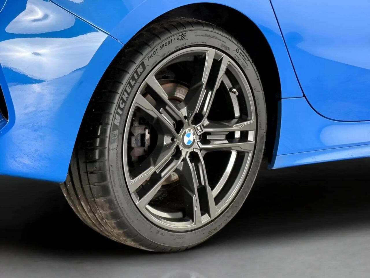 BMW 1 Series thumbnail Wheel
