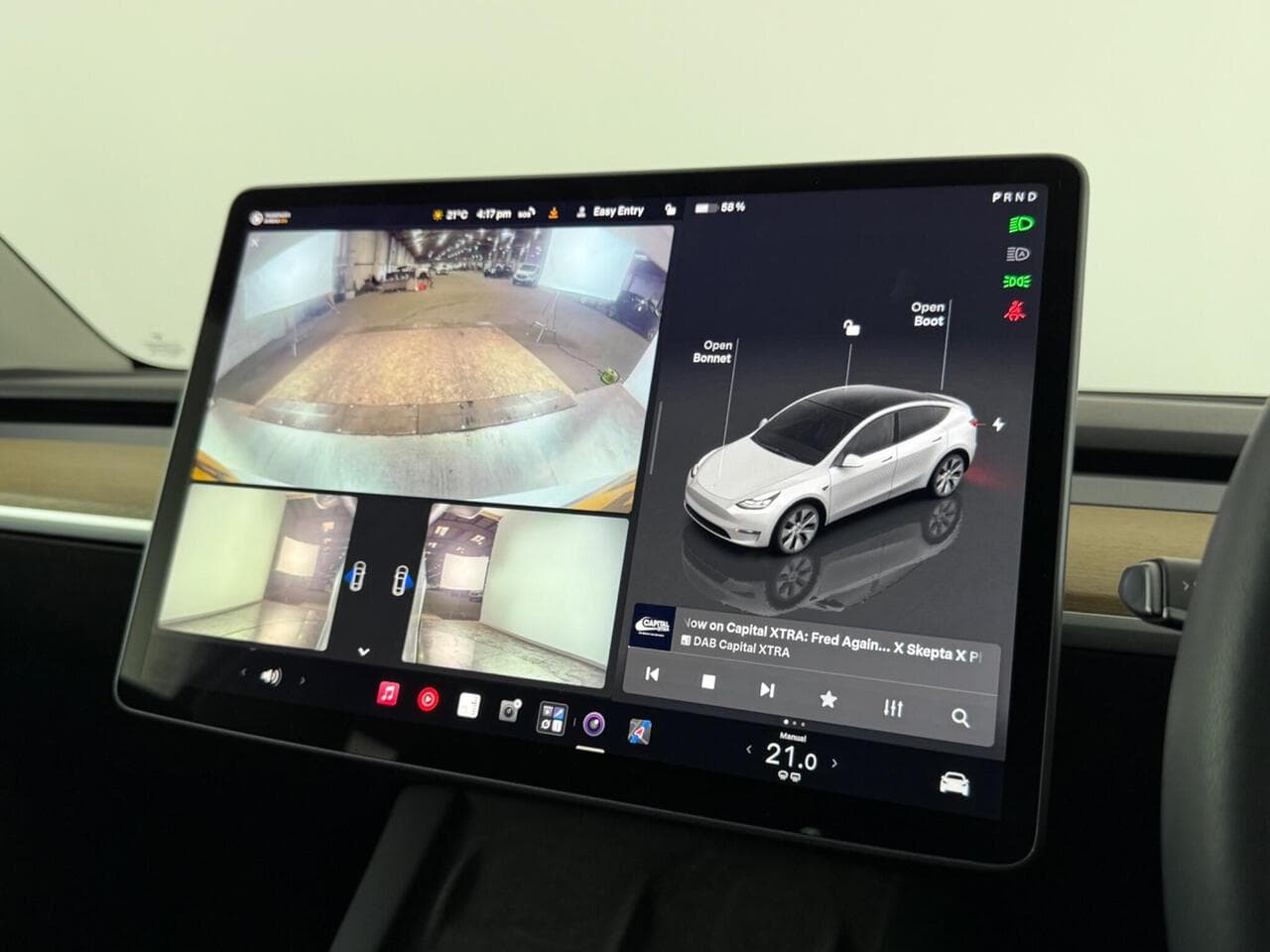 Tesla Model Y thumbnail Infotainment System