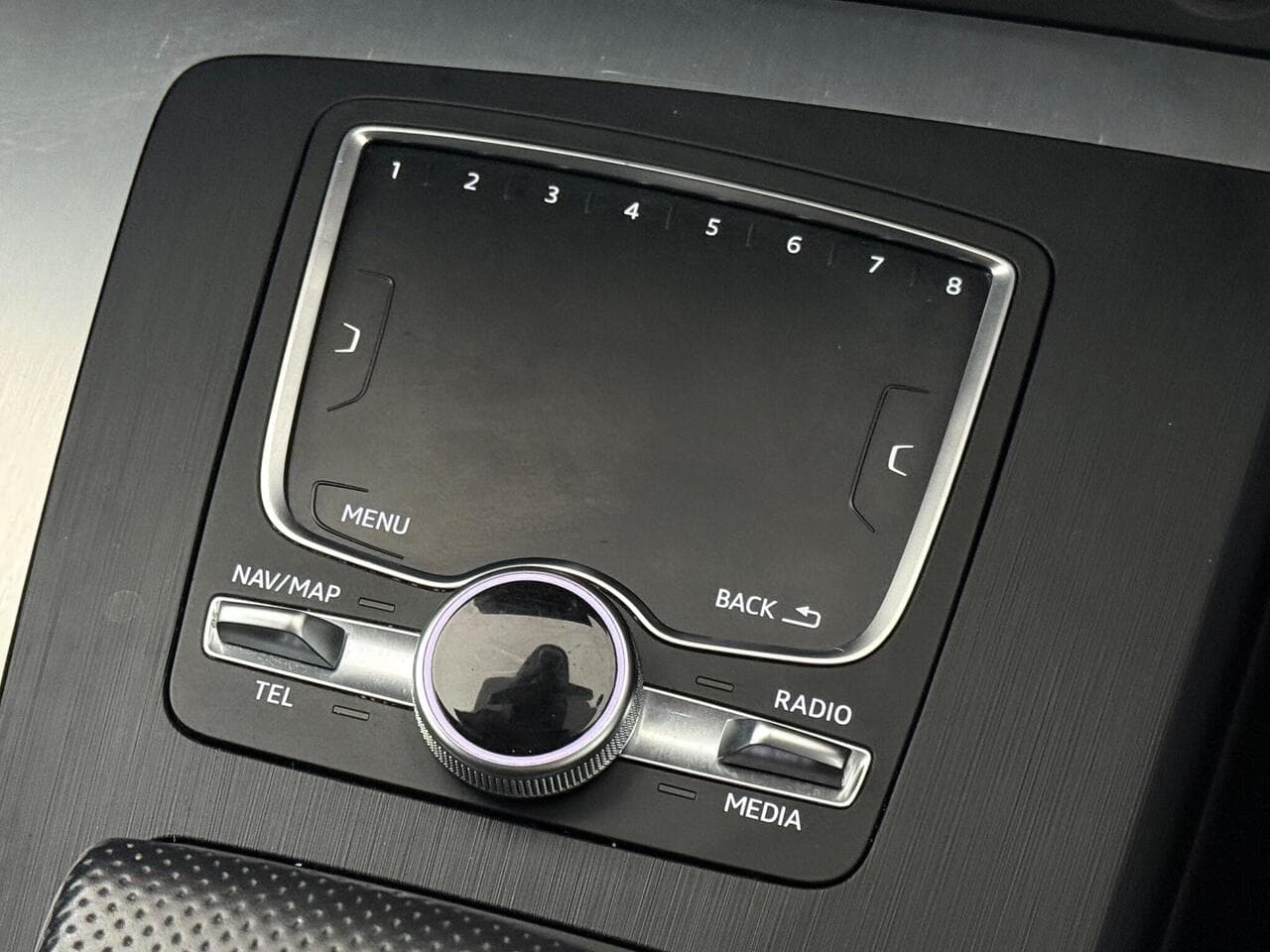 Audi Q5 thumbnail Misc Controls