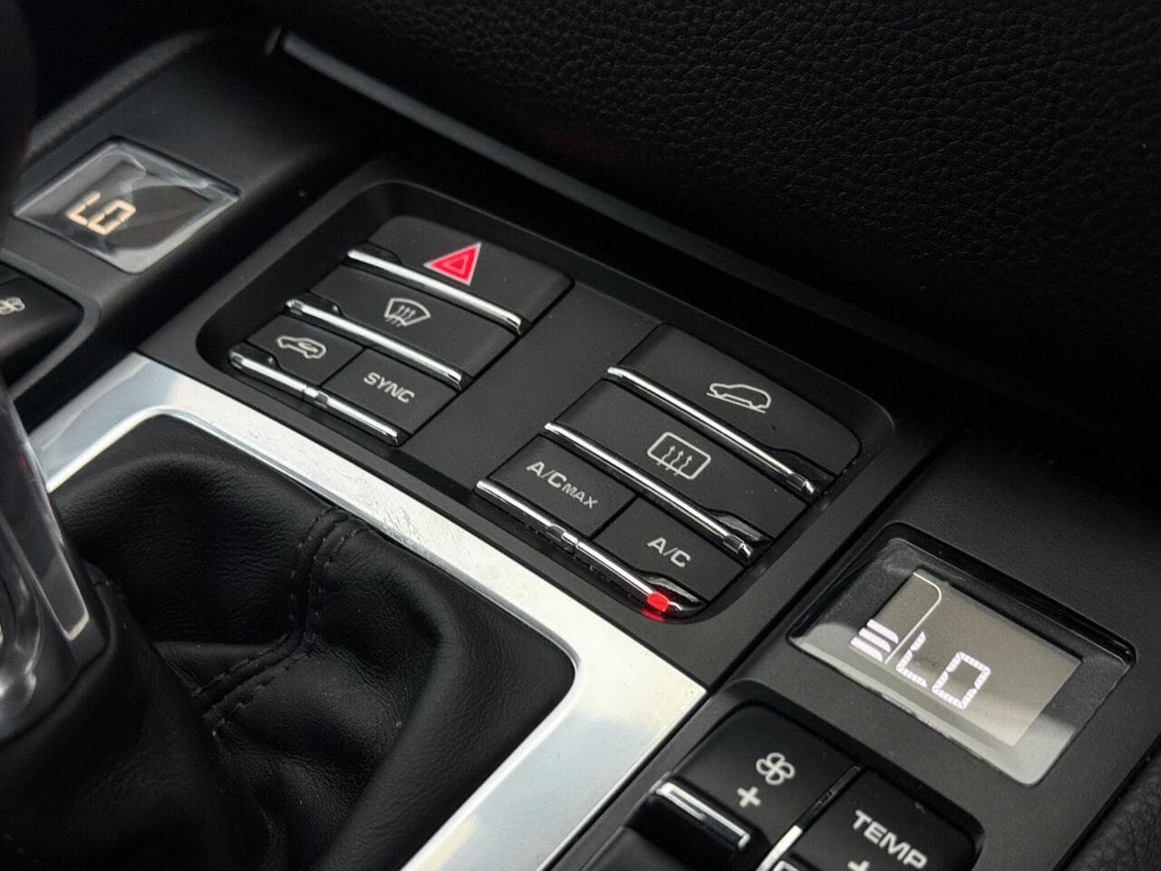 Porsche Macan thumbnail Inconclusive
