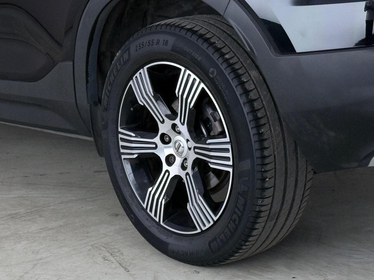 Volvo XC40 thumbnail Wheel