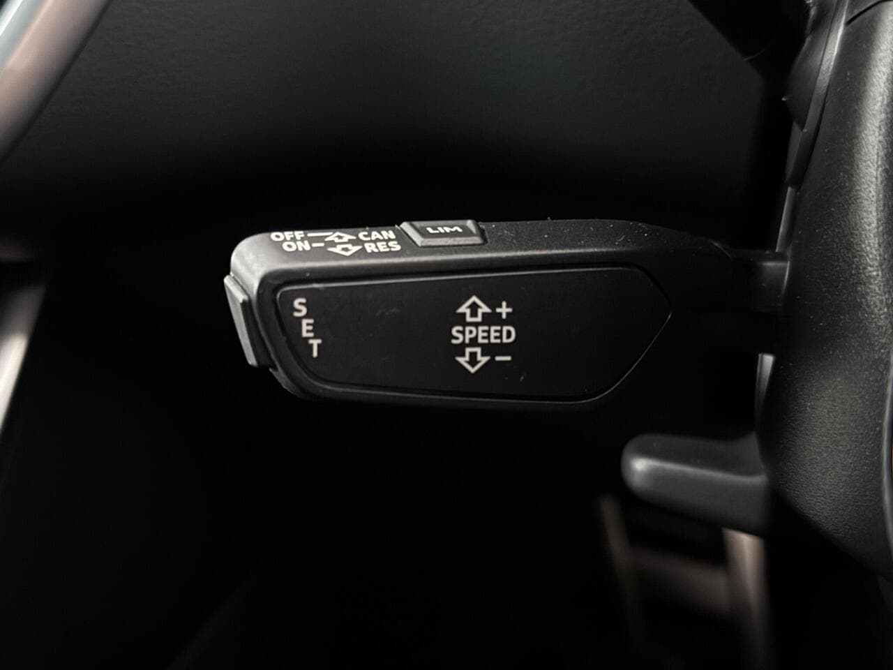Audi A6 Saloon thumbnail Misc Controls