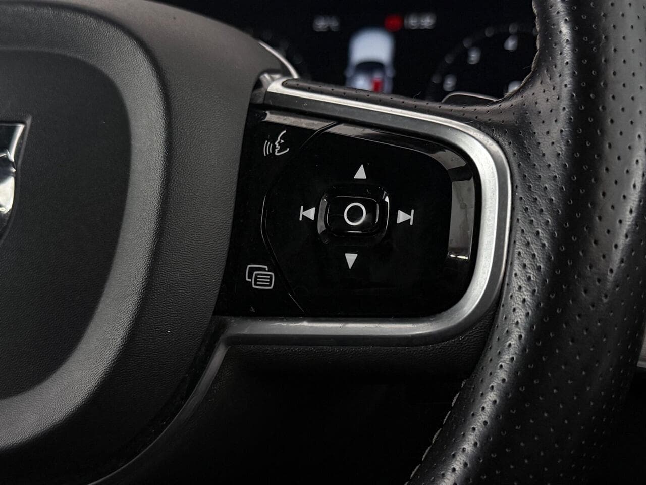 Volvo XC90 thumbnail Misc Controls