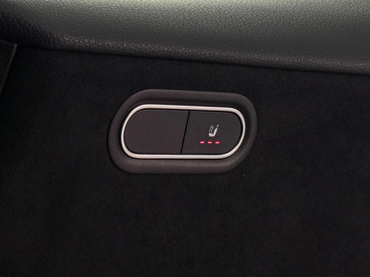 Mercedes-Benz A Class thumbnail Misc Controls