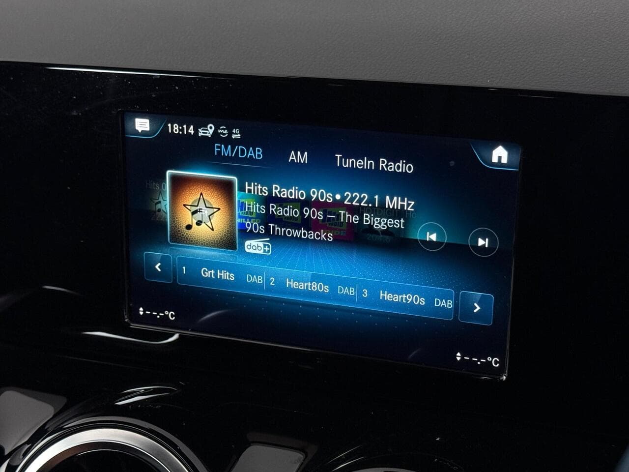 Mercedes-Benz B Class thumbnail Infotainment System
