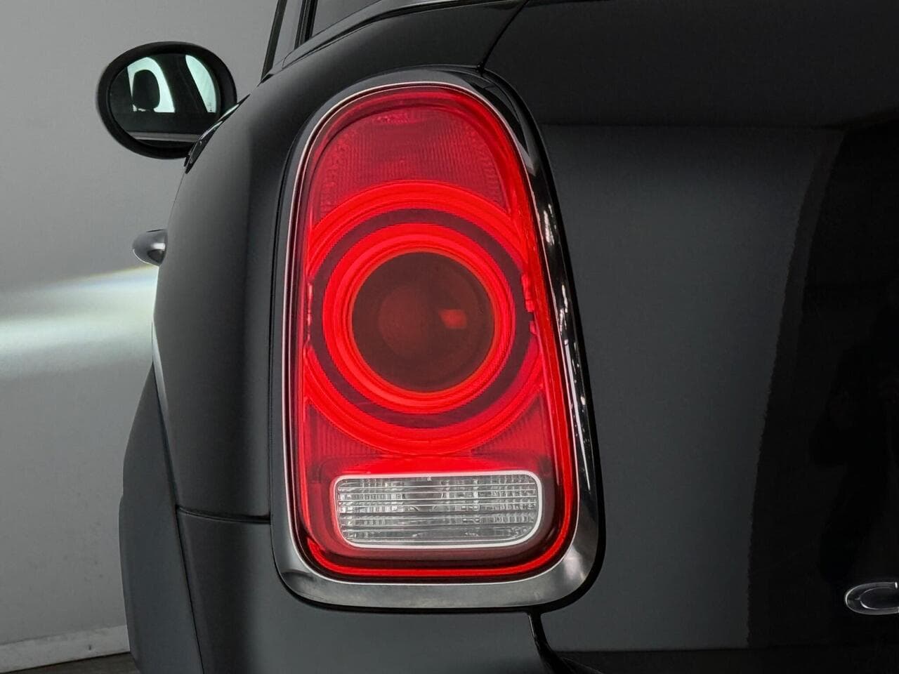 MINI Countryman thumbnail Lights Rear